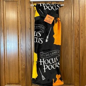 Disney IT’S JUST A BUNCH OF HOCUS POCUS Printed Soft Plush Throw Blanket NEW!!